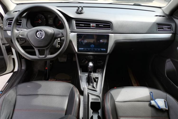Used Volkswagen Lavida 2019 Lavida Start 1.5L Automatic Trendy Version China VI Standard Center Console