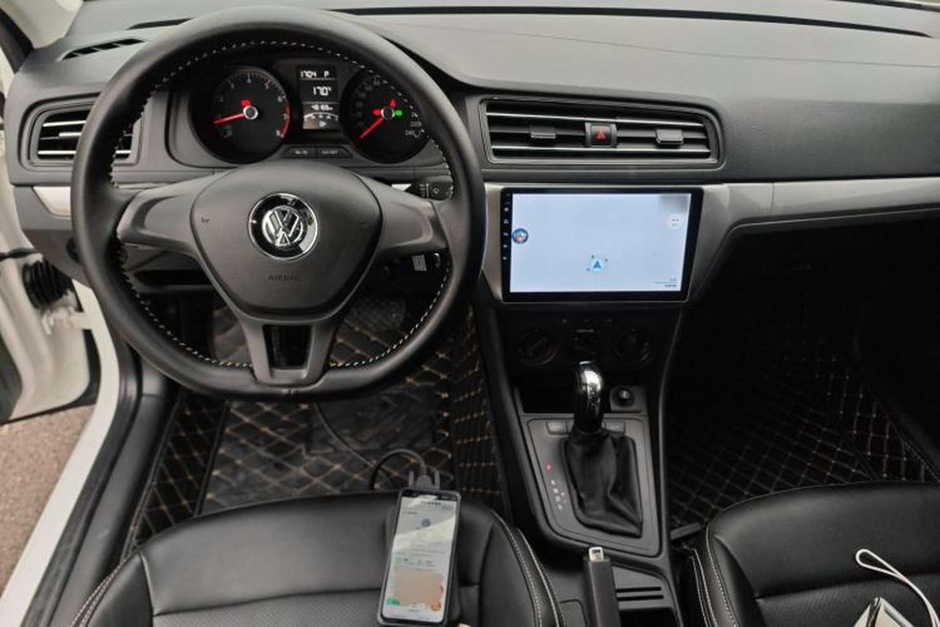 Used Volkswagen Lavida 2019 Lavida Start 1.5L Automatic Trendy Version China VI Standard Center Console
