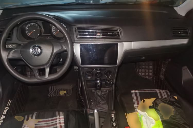 Used Volkswagen Lavida 2019 Lavida Start 1.5L Automatic Trendy Version China VI Standard Center Console