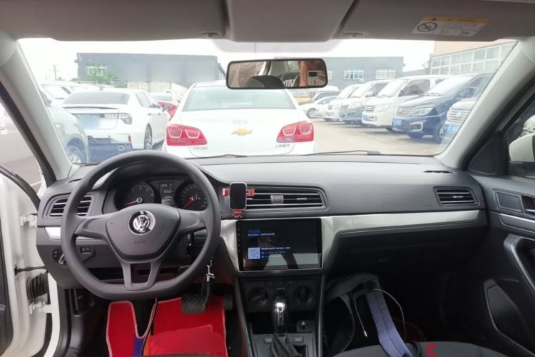 Used Volkswagen Lavida 2019 Lavida Start 1.5L Automatic Trendy Version China VI Standard Center Console