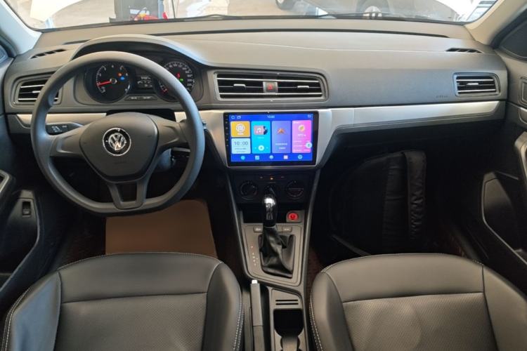 Used Volkswagen Lavida 2019 Lavida Start 1.5L Automatic Trendy Version China VI Standard Center Console