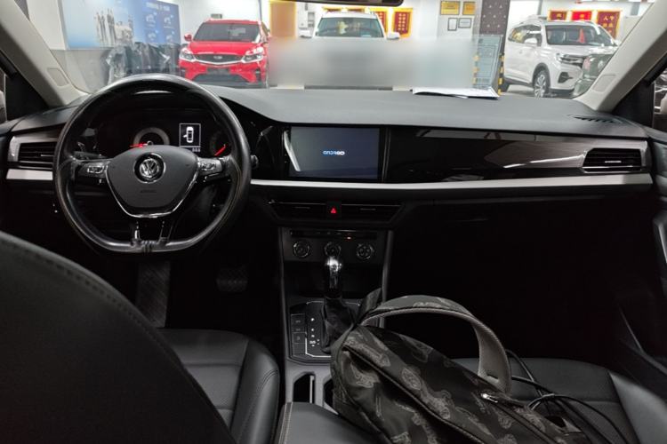 Used Volkswagen Lavida 2019 1.5L Automatic Comfort Edition China VI Standard Center Console