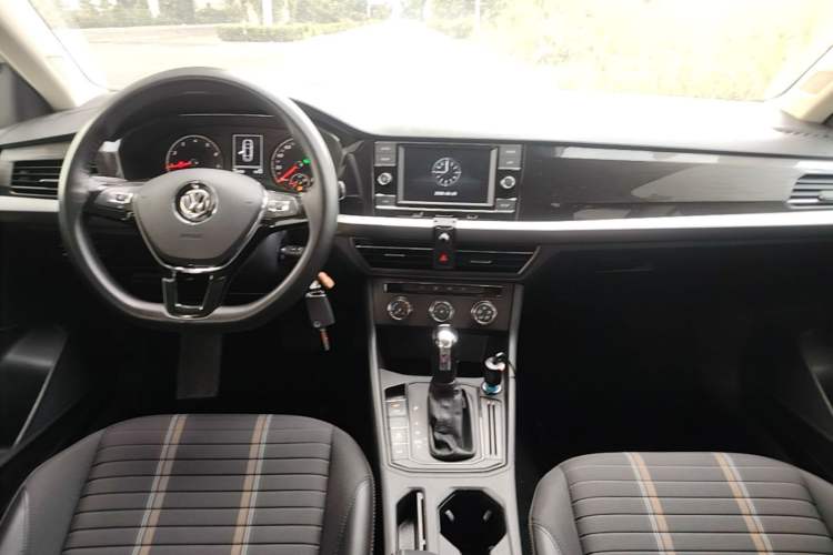 Used Volkswagen Lavida 2019 280TSI DSG Comfort Edition China VI standard Center Console