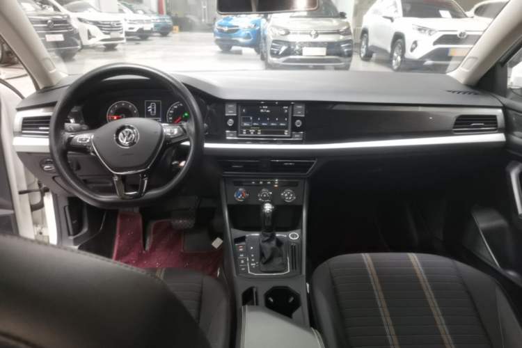 Used Volkswagen Lavida 2019 280TSI DSG Comfort Edition China VI standard Center Console