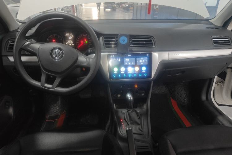 Used Volkswagen Lavida 2019 Lavida Start 1.5L Automatic Trendy Version China VI Standard Center Console