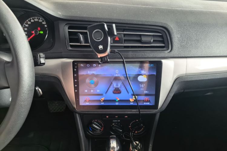 Used Volkswagen Lavida 2019 Lavida Start 1.5L Automatic Trendy Version China VI Standard Center Console