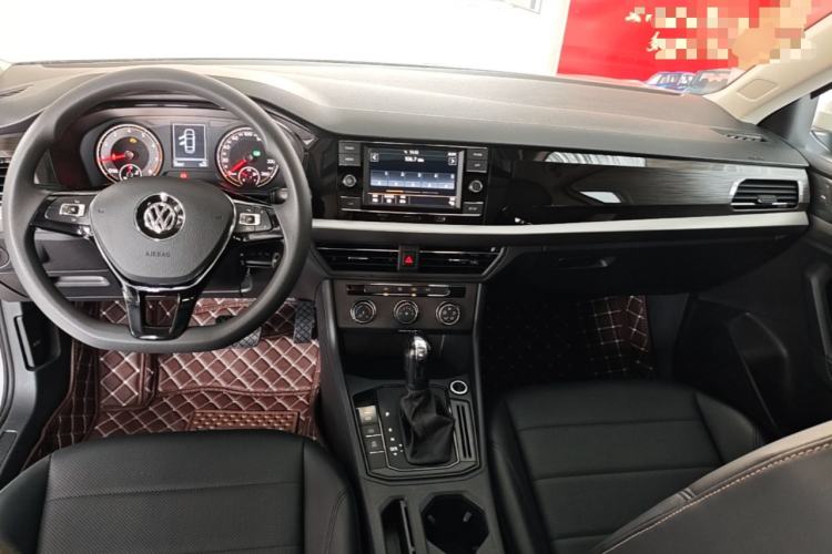Used Volkswagen Lavida 2019 1.5L Automatic Comfort Edition China VI Standard Center Console