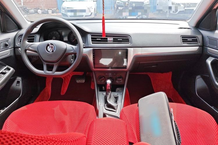 Used Volkswagen Lavida 2019 Lavida Start 1.5L Automatic Trendy Version China VI Standard Center Console