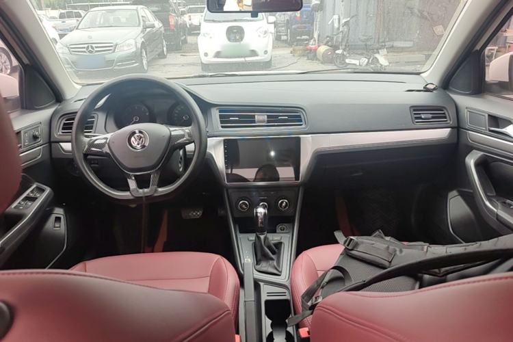 Used Volkswagen Lavida 2019 Lavida Start 1.5L Automatic Trendy Version China VI Standard Center Console