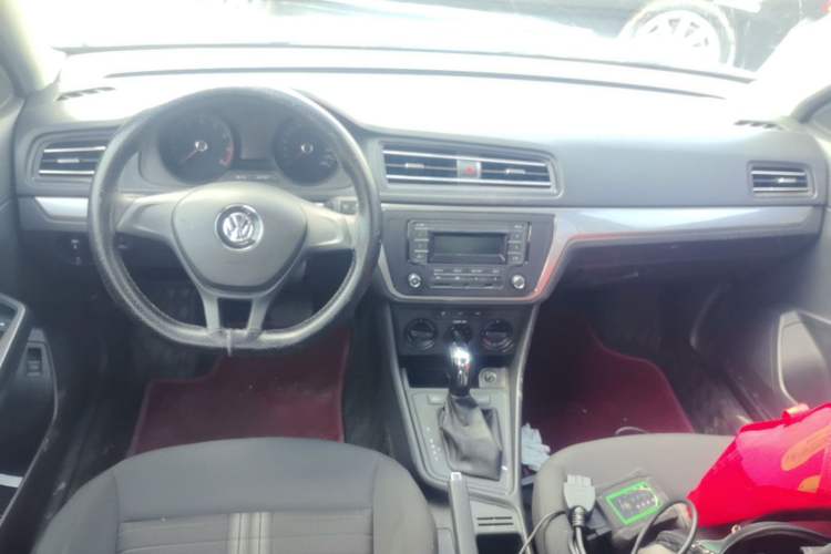 Used Volkswagen Lavida 2019 Lavida Start 1.5L Automatic Trendy Version China VI Standard Center Console
