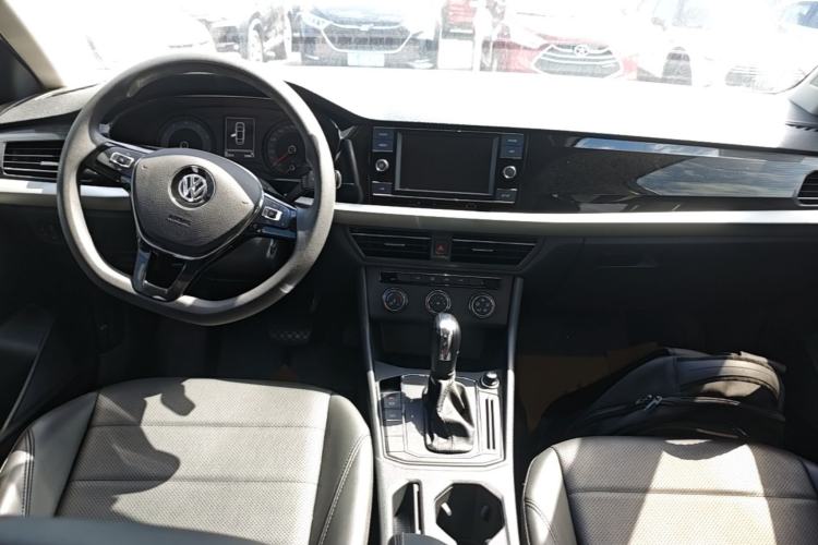 Used Volkswagen Lavida 2019 1.5L Automatic Comfort Edition China VI Standard Center Console