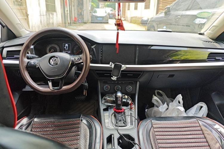 Used Volkswagen Lavida 2019 280TSI DSG Comfort Edition China VI standard Center Console