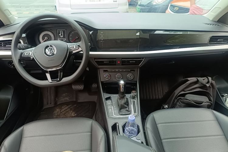 Used Volkswagen Lavida 2019 1.5L Automatic Comfort Edition China VI Standard Center Console