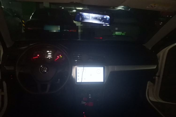 Used Volkswagen Lavida 2019 Lavida Start 1.5L Automatic Trendy Version China VI Standard Center Console