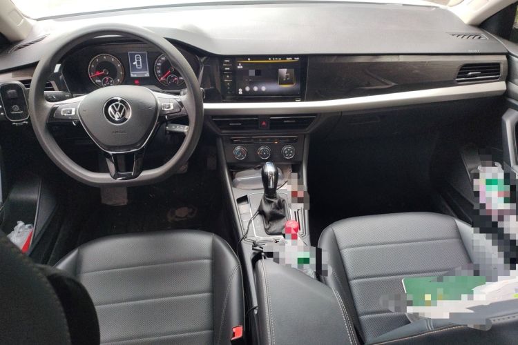Used Volkswagen Lavida 2019 1.5L Automatic Comfort Edition China VI Standard Center Console