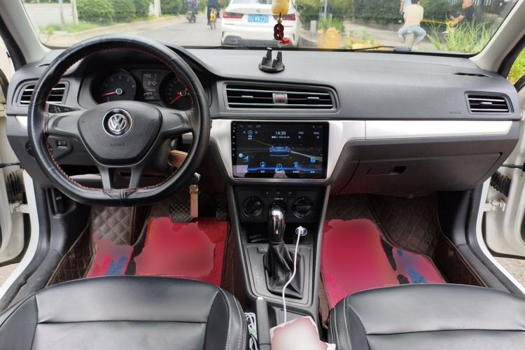 Used Volkswagen Lavida 2019 Lavida Start 1.5L Automatic Trendy Version China VI Standard Center Console
