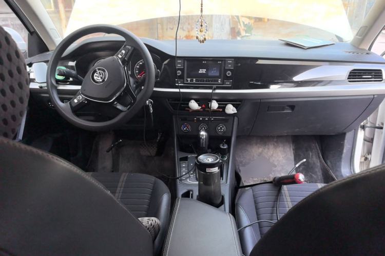 Used Volkswagen Lavida 2019 280TSI DSG Comfort Edition China VI standard Center Console