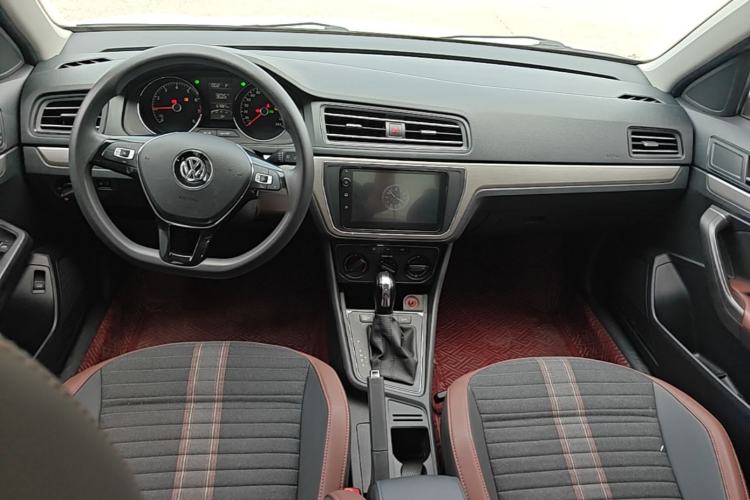 Used Volkswagen Lavida 2019 Lavida Start 1.5L Automatic Comfort Edition China VI Standard Center Console