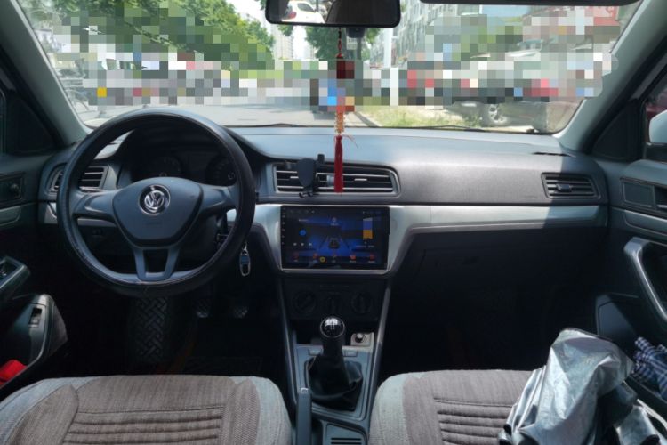 Used Volkswagen Lavida 2019 1.5L Manual Fashion Edition China VI Standard Center Console