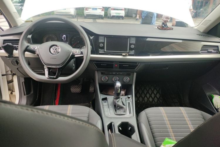 Used Volkswagen Lavida 2019 280TSI DSG Comfort Edition China VI standard Center Console
