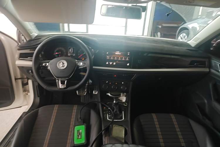 Used Volkswagen Lavida 2019 280TSI DSG Comfort Edition China VI standard Center Console