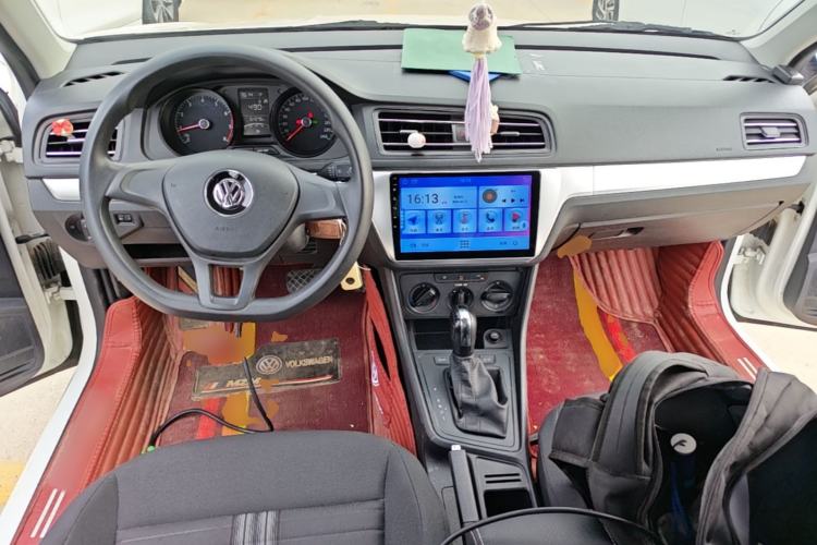 Used Volkswagen Lavida 2019 Lavida Start 1.5L Automatic Trendy Version China VI Standard Center Console