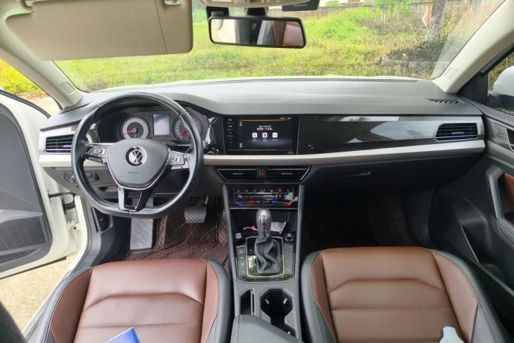 Used Volkswagen Lavida 2019 280TSI DSG Luxury Edition China VI Standard Center Console