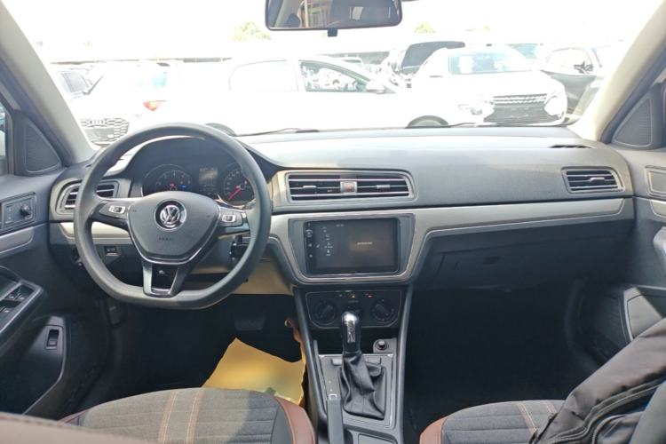 Used Volkswagen Lavida 2019 Lavida Start 1.5L Automatic Comfort Edition China VI Standard Center Console
