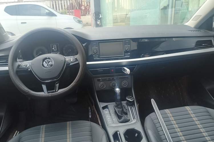 Used Volkswagen Lavida 2019 280TSI DSG Comfort Edition China VI standard Center Console