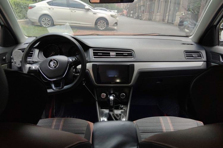 Used Volkswagen Lavida 2019 Lavida Start 1.5L Automatic Comfort Edition China VI Standard Center Console