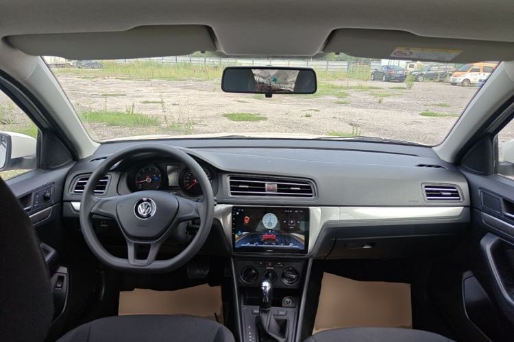 Used Volkswagen Lavida 2019 Lavida Start 1.5L Automatic Trendy Version China VI Standard Center Console