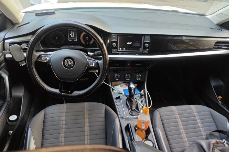 Used Volkswagen Lavida 2019 280TSI DSG Comfort Edition China VI standard Center Console