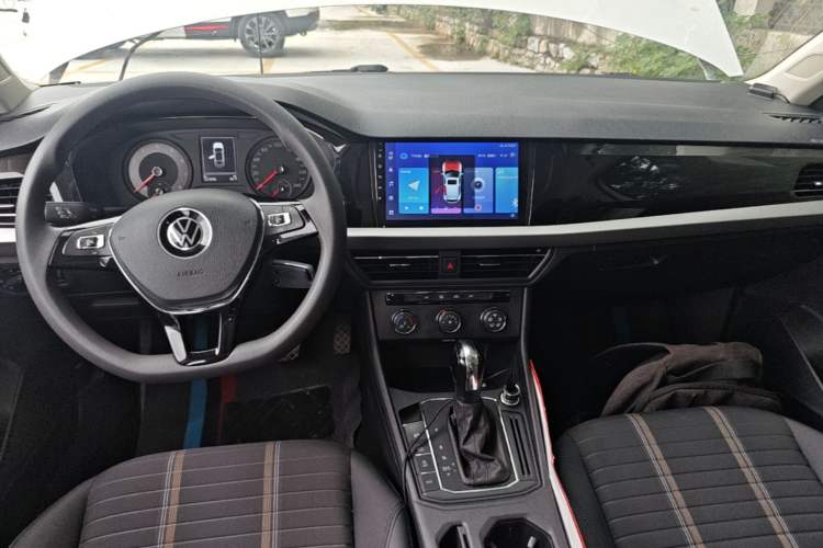 Used Volkswagen Lavida 2019 280TSI DSG Comfort Edition China VI standard Center Console