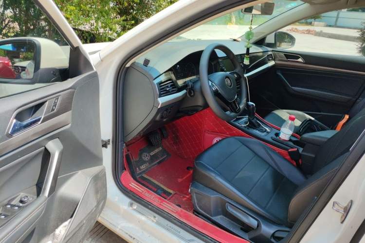 Used Volkswagen Lavida 2019 1.5L Automatic Comfort Edition China VI Standard Driver Seat