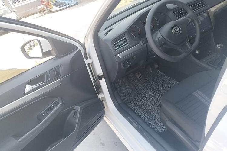 Used Volkswagen Lavida 2019 Lavida Start 1.5L Manual Fashion Edition China VI Standard Driver Seat