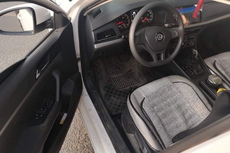 Used Volkswagen Lavida 2019 1.5L Automatic Fashion Edition China VI Driver Seat