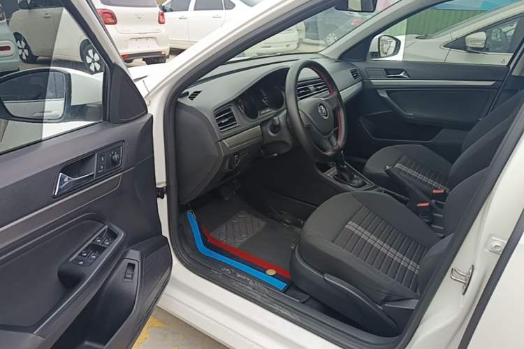Used Volkswagen Lavida 2019 Lavida Start 1.5L Automatic Trendy Version China VI Standard Driver Seat
