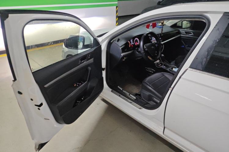 Used Volkswagen Lavida 2019 1.5L Automatic Comfort Edition China VI Standard Driver Seat