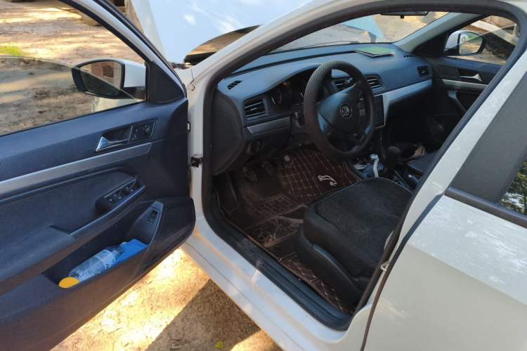 Used Volkswagen Lavida 2019 Lavida Start 1.5L Manual Fashion Edition China VI Standard Driver Seat