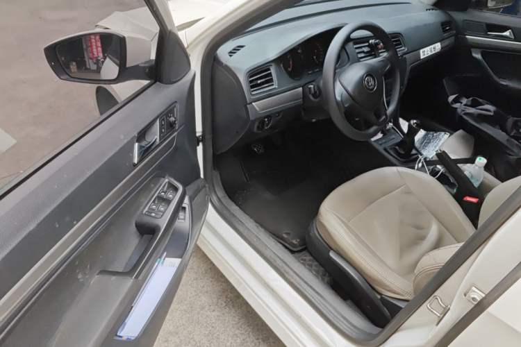 Used Volkswagen Lavida 2019 1.5L Manual Comfort Edition China VI Standard Driver Seat