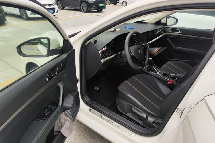 Used Volkswagen Lavida 2019 280TSI DSG Comfort Edition China VI standard Driver Seat