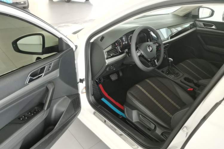 Used Volkswagen Lavida 2019 280TSI DSG Comfort Edition China VI standard Driver Seat