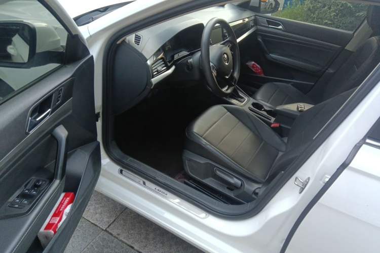 Used Volkswagen Lavida 2019 1.5L Automatic Comfort Edition China VI Standard Driver Seat