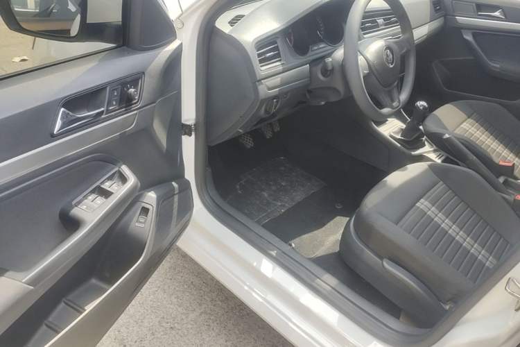 Used Volkswagen Lavida 2019 Lavida Start 1.5L Manual Fashion Edition China VI Standard Driver Seat