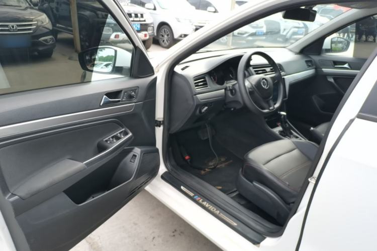 Used Volkswagen Lavida 2019 Lavida Start 1.5L Automatic Trendy Version China VI Standard Driver Seat