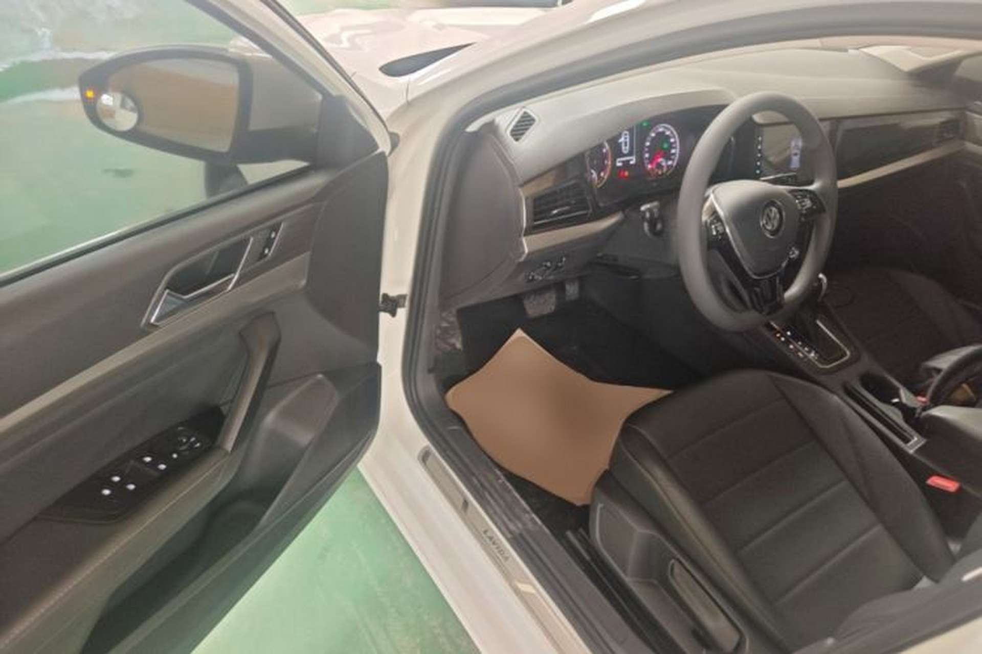 Used Volkswagen Lavida 2019 1.5L Automatic Comfort Edition China VI Standard Driver Seat