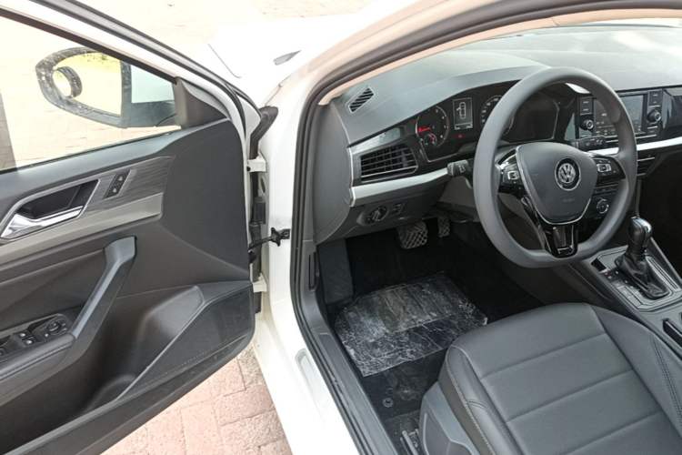 Used Volkswagen Lavida 2019 1.5L Automatic Comfort Edition China VI Standard Driver Seat