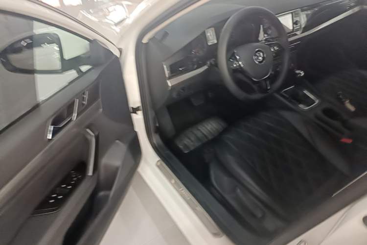 Used Volkswagen Lavida 2019 1.5L Automatic Comfort Edition China VI Standard Driver Seat