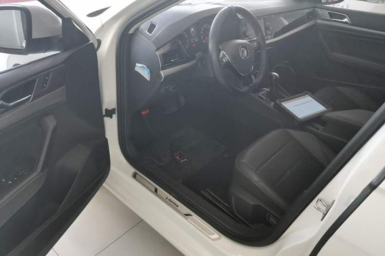 Used Volkswagen Lavida 2019 1.5L Automatic Comfort Edition China VI Standard Driver Seat