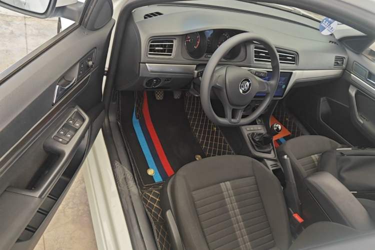 Used Volkswagen Lavida 2019 Lavida Start 1.5L Manual Fashion Edition China VI Standard Driver Seat